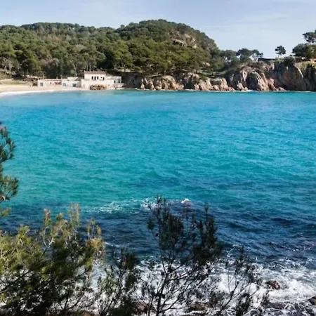 Sunny Costa Brava Getaway With Big Private Terrace Apartmán