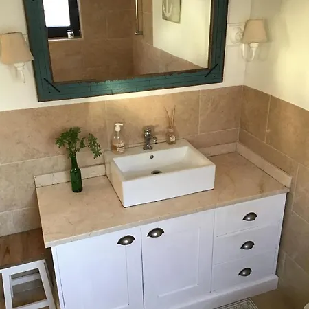 Sunny Costa Brava Getaway Apartment Santa Cristina d'Aro